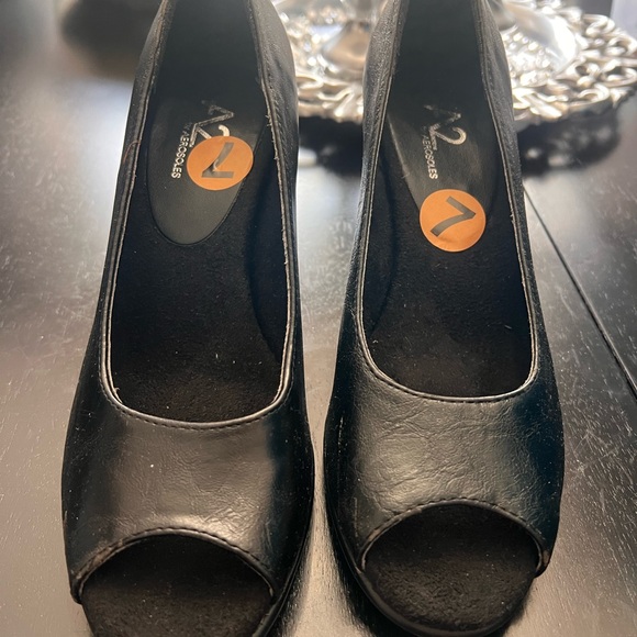 A2 By Aerosoles Classic Black Peep Toe Heels - Picture 1 of 5